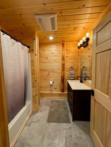 42 Chickadee Lane, Littleton, NH 03561