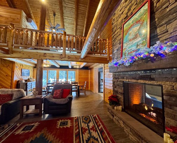 42 Chickadee Lane, Littleton, NH 03561