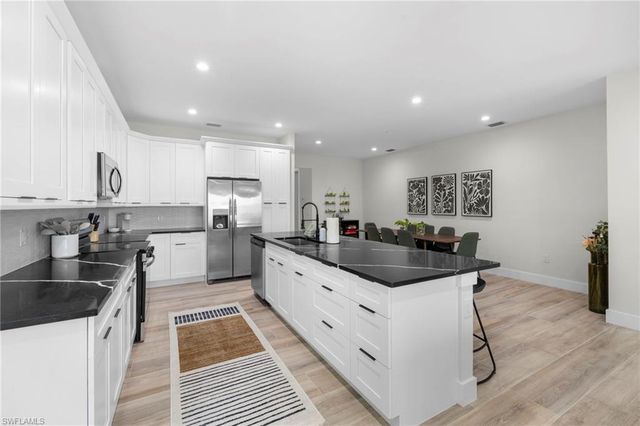 3032 Woodside AVE, Naples, FL 34112