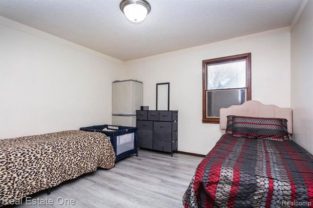 1977 Markese Avenue, Lincoln Park, MI 48146