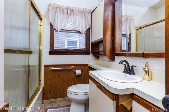 1977 Markese Avenue, Lincoln Park, MI 48146
