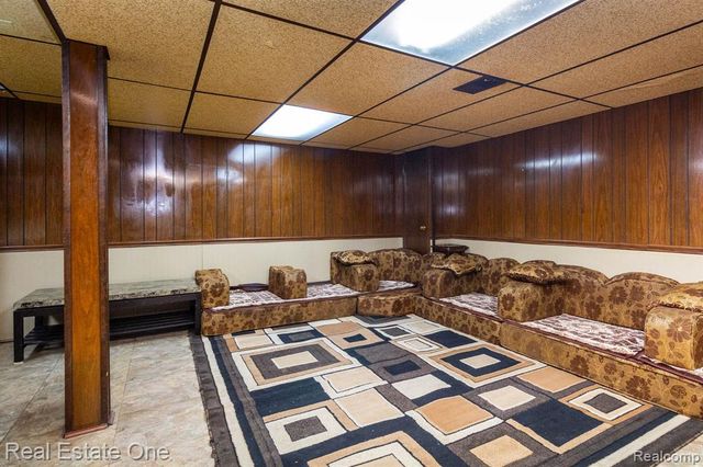 1977 Markese Avenue, Lincoln Park, MI 48146