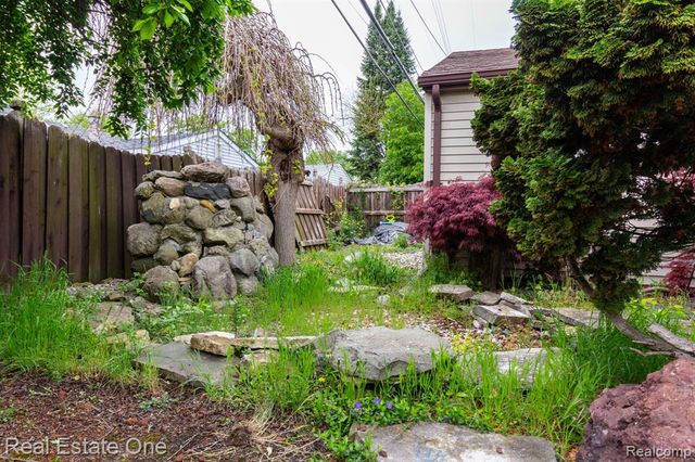 1977 Markese Avenue, Lincoln Park, MI 48146