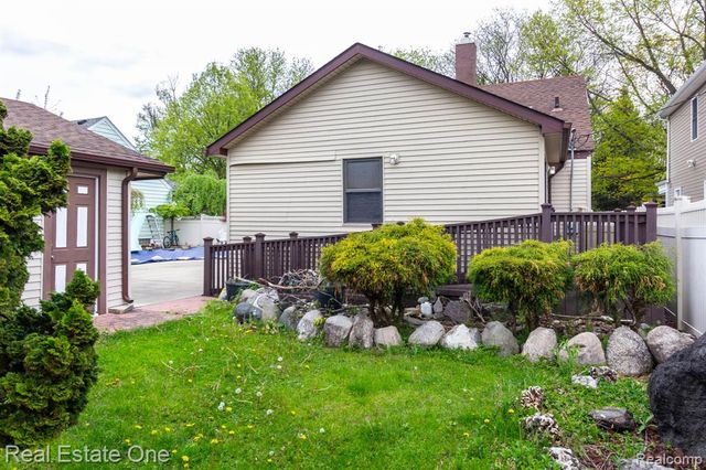1977 Markese Avenue, Lincoln Park, MI 48146
