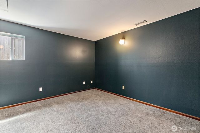 3601 70th Avenue W, University Place, WA 98466