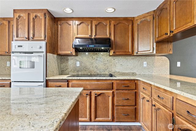 3601 70th Avenue W, University Place, WA 98466