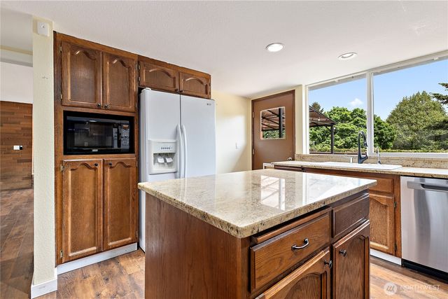 3601 70th Avenue W, University Place, WA 98466
