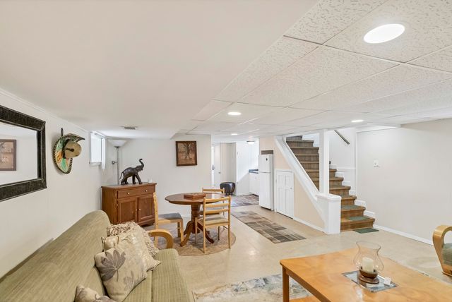 7008 W Montrose Avenue, Norridge, IL 60706
