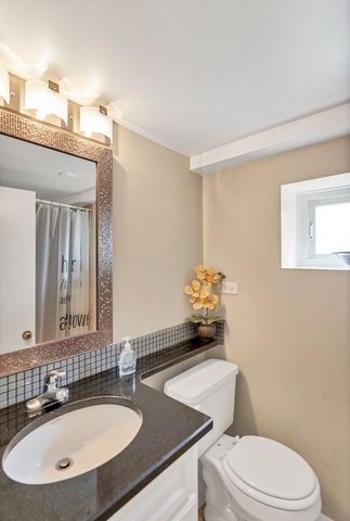 7008 W Montrose Avenue, Norridge, IL 60706