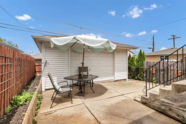 7008 W Montrose Avenue, Norridge, IL 60706