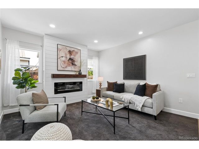 560 S 16th Ave, Brighton, CO 80601