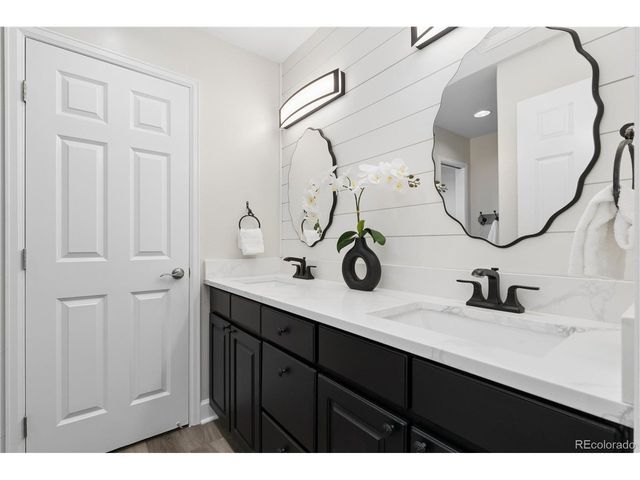560 S 16th Ave, Brighton, CO 80601