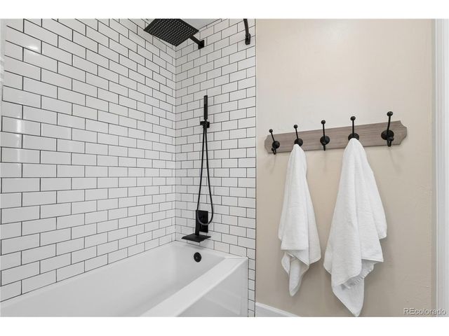 560 S 16th Ave, Brighton, CO 80601