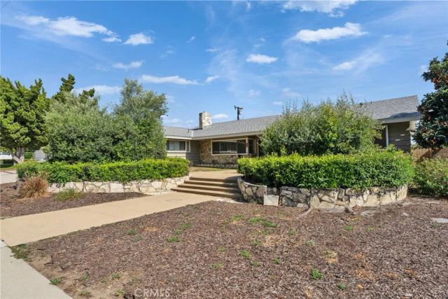 888 Syracuse, Claremont, CA 91711