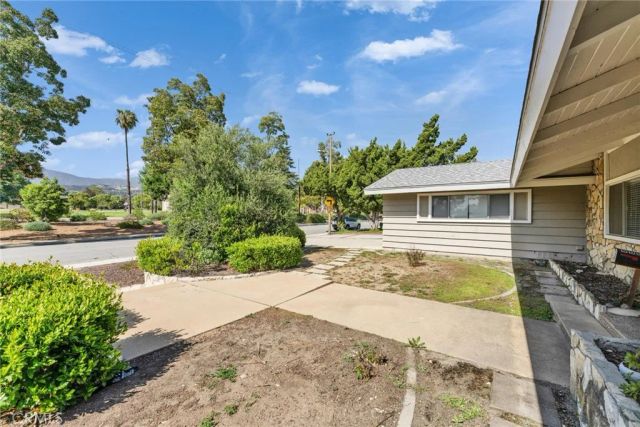 888 Syracuse, Claremont, CA 91711