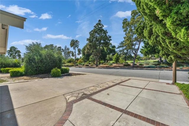 888 Syracuse, Claremont, CA 91711