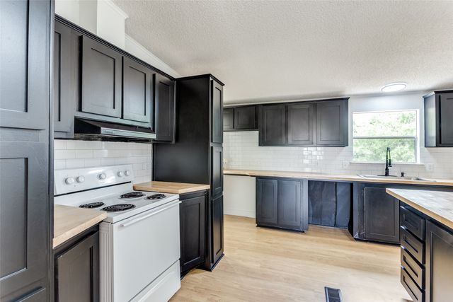 1808 N County Road 810, Alvarado, TX 76009