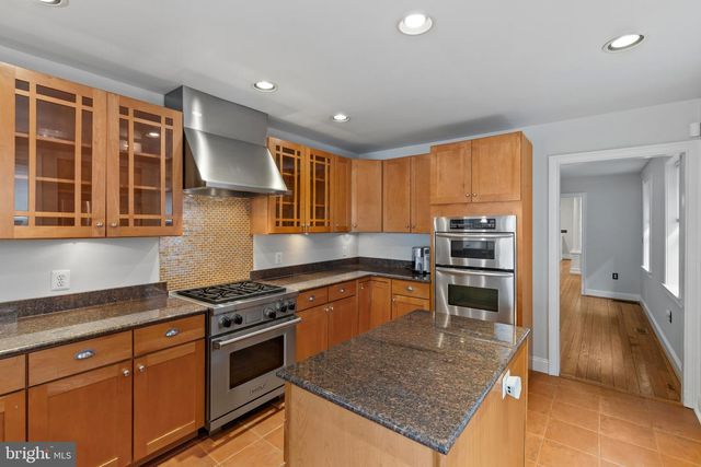 2038 E PRATT ST, Baltimore, MD 21231