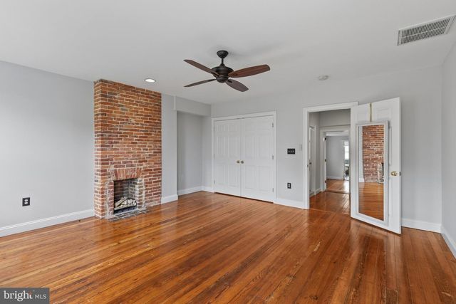 2038 E PRATT ST, Baltimore, MD 21231