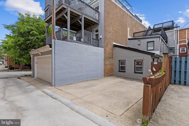 2038 E PRATT ST, Baltimore, MD 21231