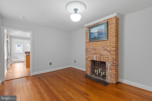 2038 E PRATT ST, Baltimore, MD 21231