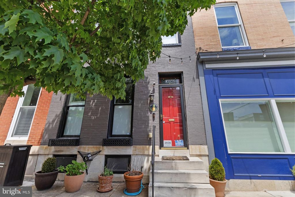 2038 E PRATT ST, Baltimore, MD 21231