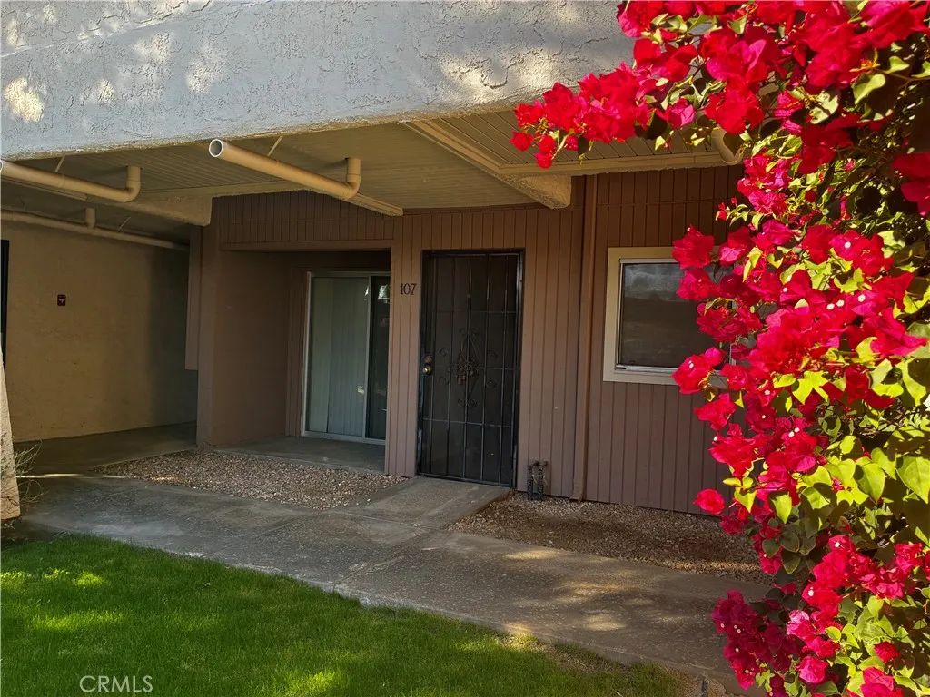 575 N Villa Court 107, Palm Springs, CA 92262