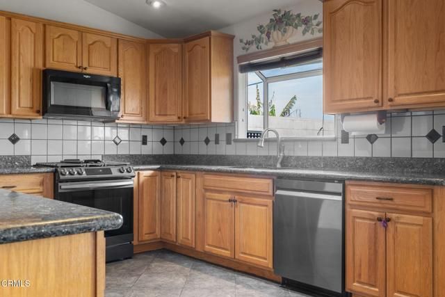 3212 Chuckwagon Street, Bakersfield, CA 93312