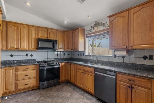 3212 Chuckwagon Street, Bakersfield, CA 93312