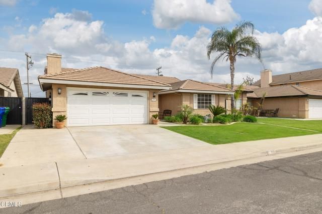 3212 Chuckwagon Street, Bakersfield, CA 93312