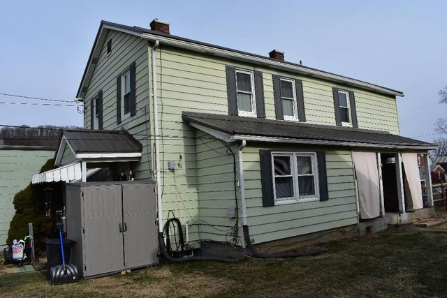 210 Maple Ln, Neville Twp, PA 15225