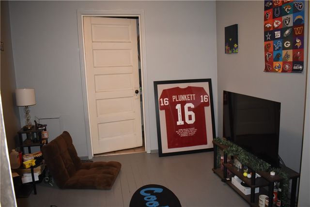 210 Maple Ln, Neville Twp, PA 15225