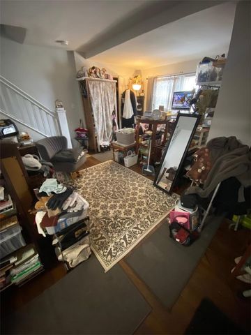 210 Maple Ln, Neville Twp, PA 15225