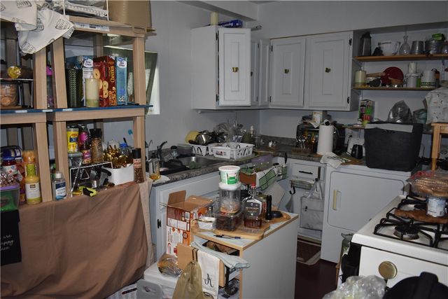 210 Maple Ln, Neville Twp, PA 15225