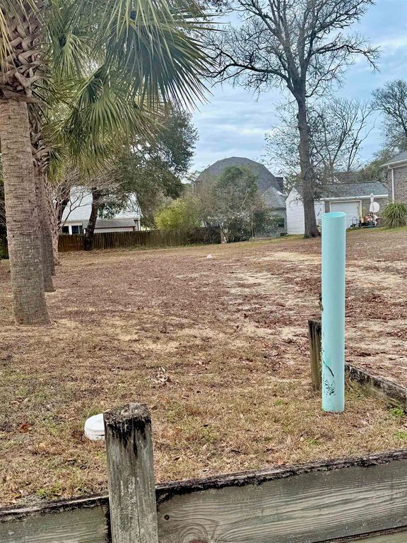 502 E 3rd Ave. S, North Myrtle Beach, SC 29582 — exterior