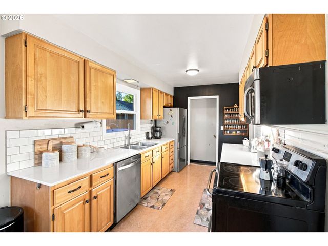 3636 N BALDWIN St, Portland, OR 97217