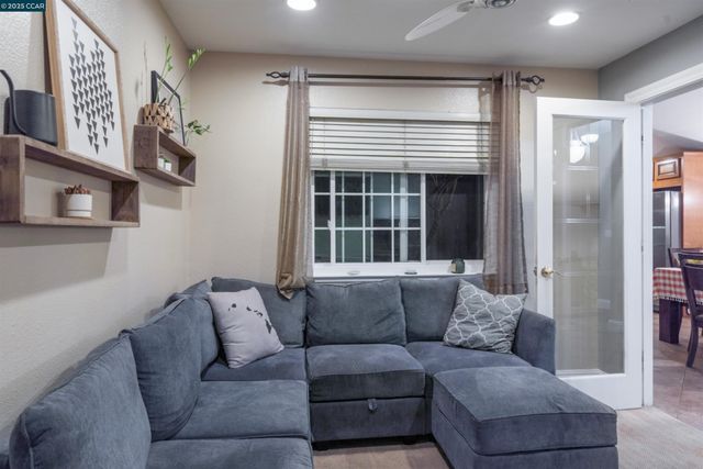 4962 Shadowfalls Dr, Martinez, CA 94553