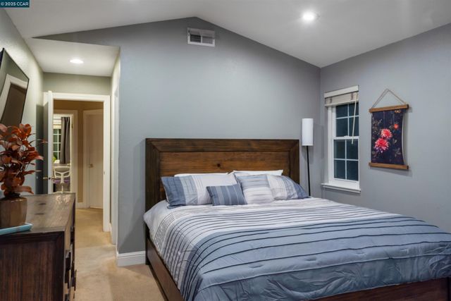 4962 Shadowfalls Dr, Martinez, CA 94553