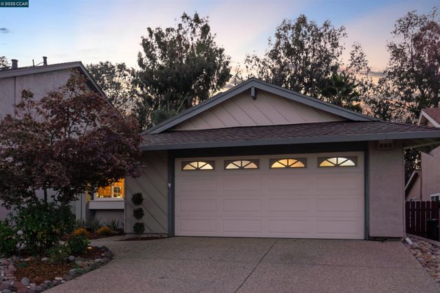 4962 Shadowfalls Dr, Martinez, CA 94553
