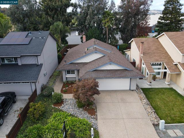4962 Shadowfalls Dr, Martinez, CA 94553