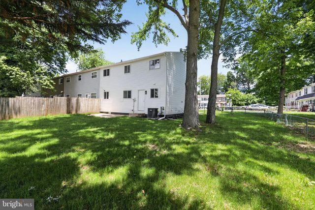 12 HERON CT, Newark, DE 19702