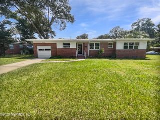 8308 MANAVISTA Street, Jacksonville, FL 32211