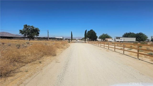 0 T6, Sun Village, CA 93543