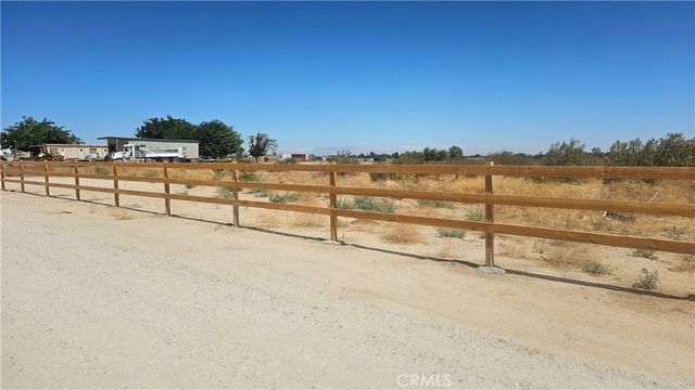 0 T6, Sun Village, CA 93543