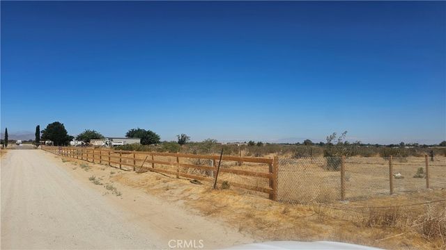 0 T6, Sun Village, CA 93543