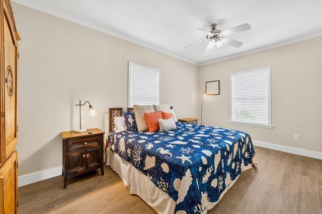 618 Dolphin Cr, Port Aransas, TX 78373