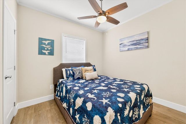 618 Dolphin Cr, Port Aransas, TX 78373