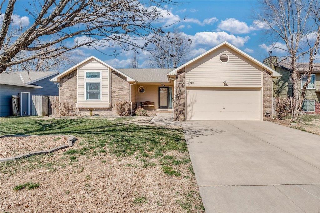 9706 W GREENSPOINT ST., Wichita, KS 67205