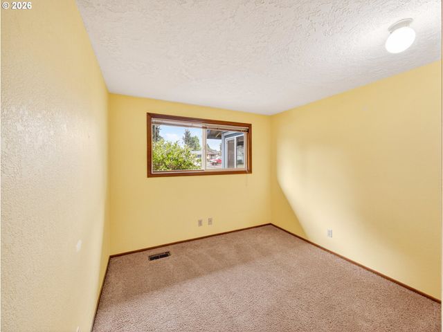 4847 CAPISTRANO Ct Ne, Salem, OR 97305