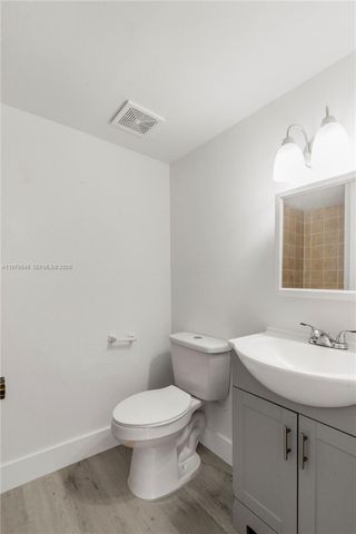 4855 NW 7th St 206-6, Miami, FL 33126